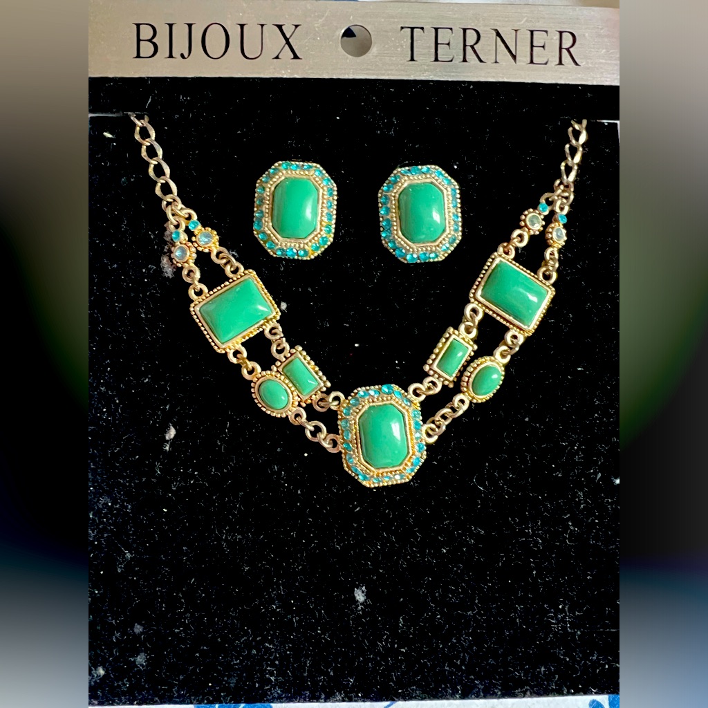 Vintage Bijoux Terner Necklace Earring Set 9$